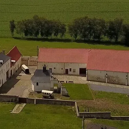 Ferme D'hougoumont ホテル 3*